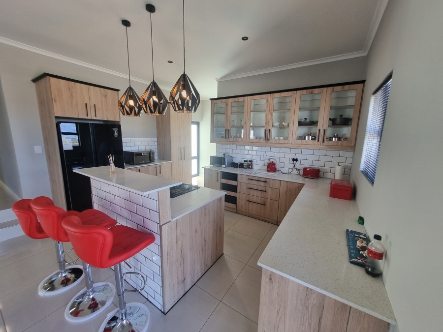 To Let 3 Bedroom Property for Rent in Hoogland Western Cape